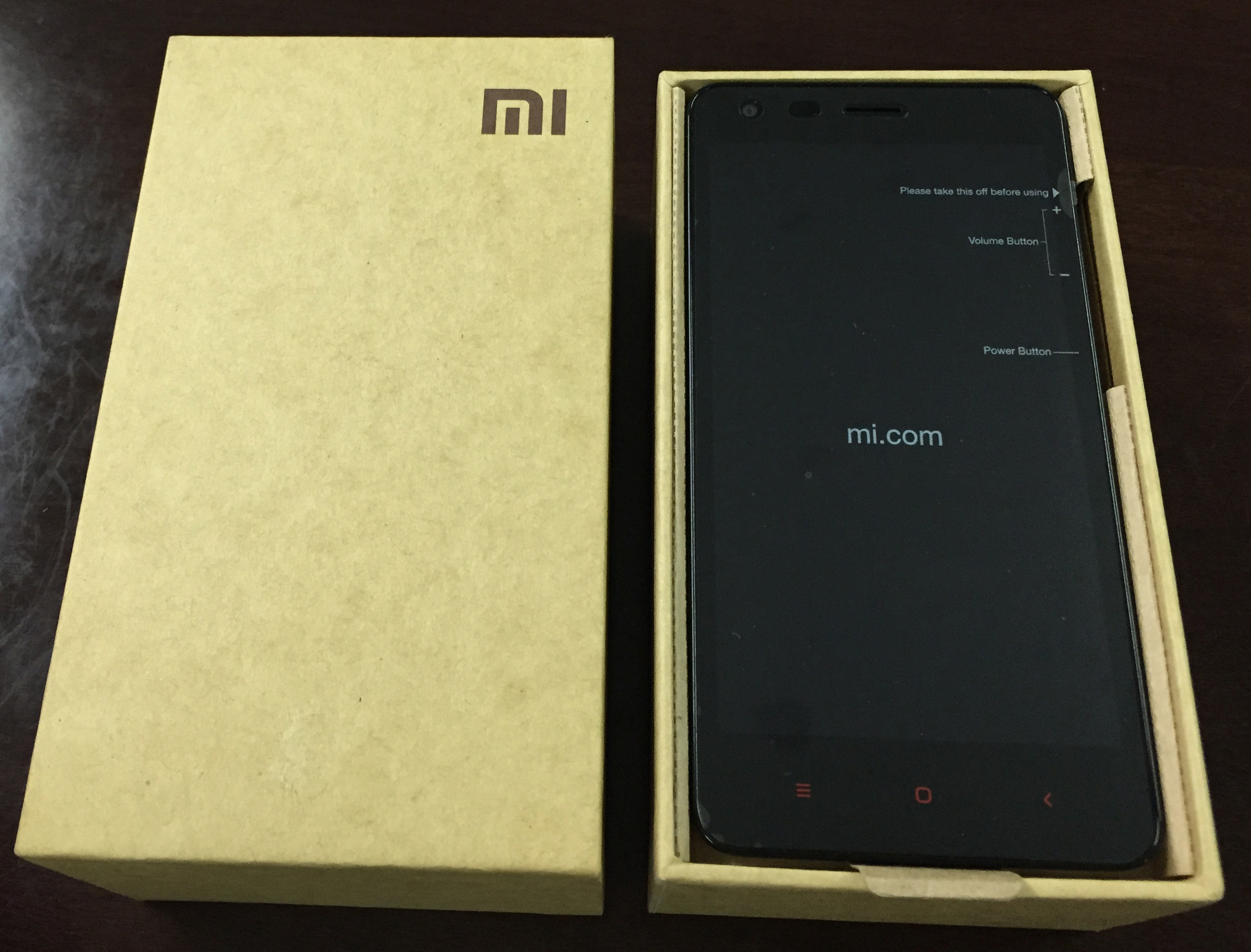Xiaomi Redmi 2 Android smartphone running on 4.4 Kitkat unboxing review
