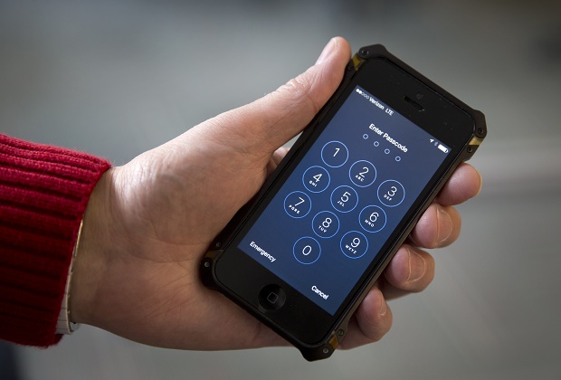 TEC Apple-iPhone Encryption Battle