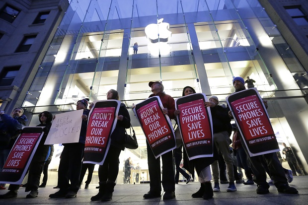Apple Encryption-Supporters Chime In