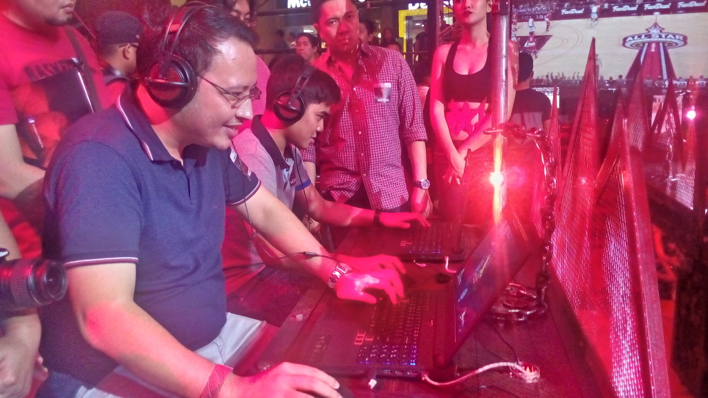 Gamers testing out some of the Predator devices. Acer PH held mini-tournaments for Overwatch and NBA 2k16 to give gamers a feel of the array of devices for the Predator series.