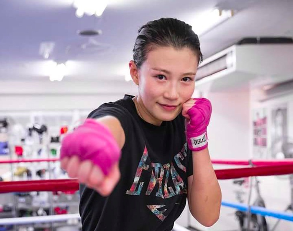 Simontok pro japan. Леди и боксер. Tomomi Takano. Japan female Boxer. Female Boxing Japan.