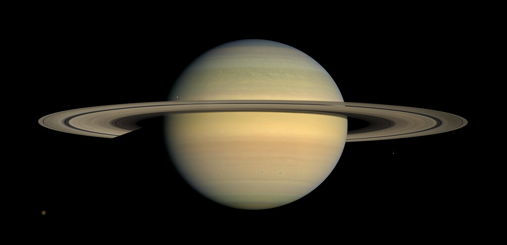 Scientists: Saturn spent billions of years without its rings