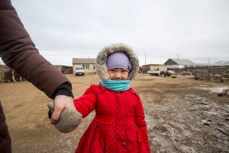 Toxic air tears apart families in Mongolia