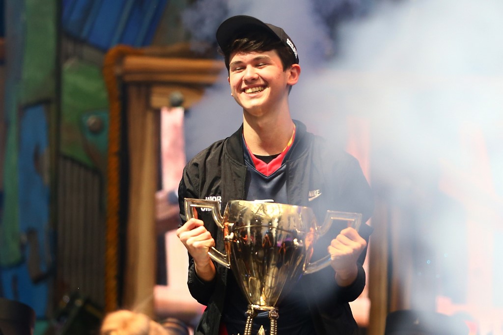 NEW YORK, NEW YORK - JULY 28: Kyle Bugha Giersdorf celebrates after winning the Fortnite World Cup solo final at Arthur Ashe Stadium on July 28, 2019 in New York City.   Mike Stobe/Getty Images/AFP