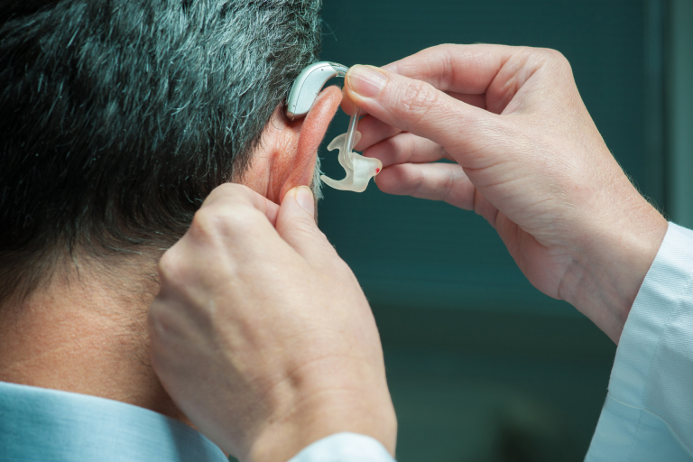 hearing aid relaxnews