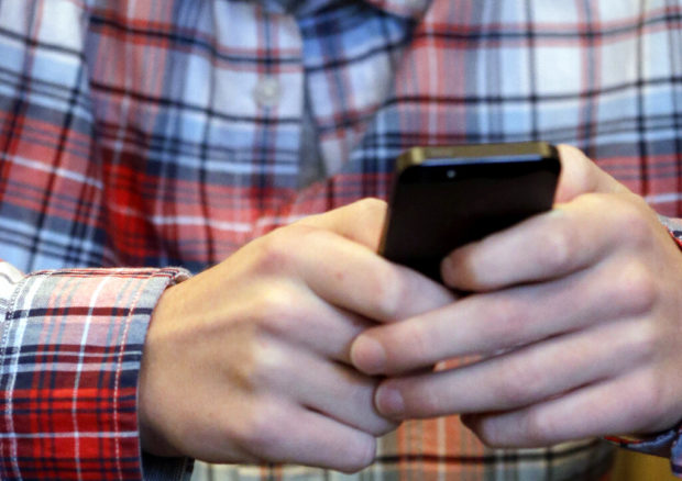 Peculiar text messages puzzle Americans, and no one can say why