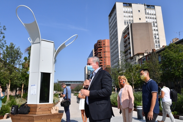 The new street furniture cleaning up urban air | Inquirer ...