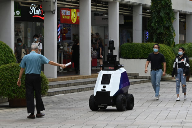 singapore patrol robots