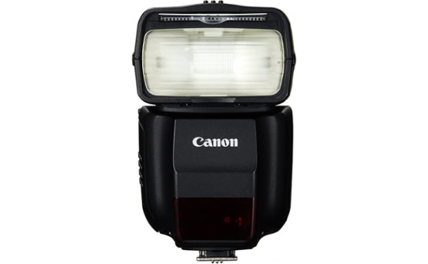 This is one of the best detachable camera flash kits.