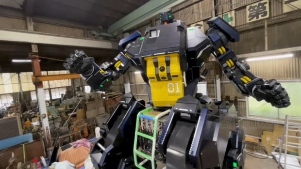 15-Foot-Tall Transforming Robot Revealed by Japan