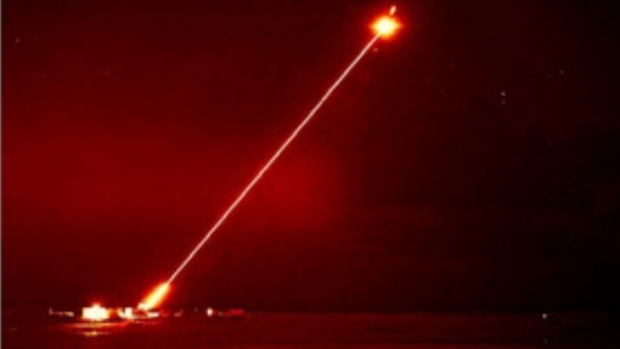 Ang armas ng UK laser pababa sa aerial target