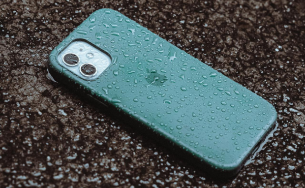 This shows a way to waterproof smartphones.