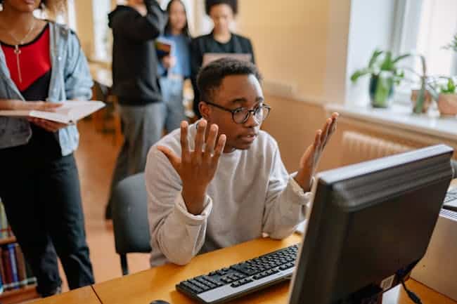 How to relieve computer eye strain
