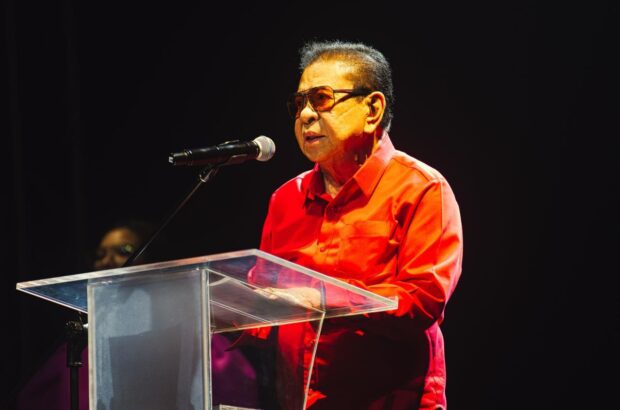 Nangunguna si Chavit Singson sa Facebook engagement sa mga taya sa kabila ng paglabas ng poll