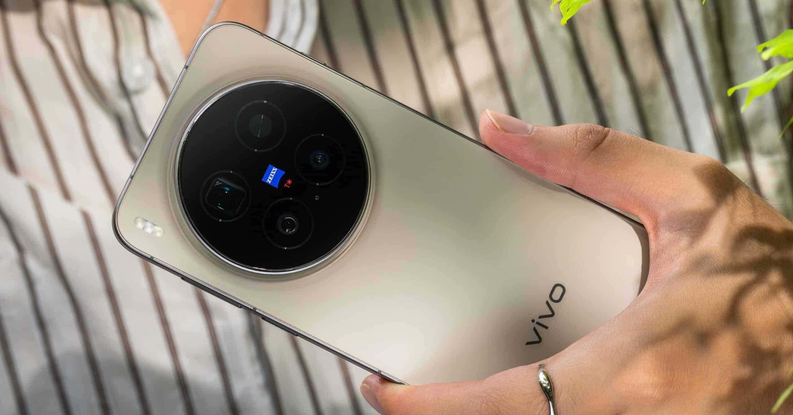 Flagship vivo X300 Series now available nationwide