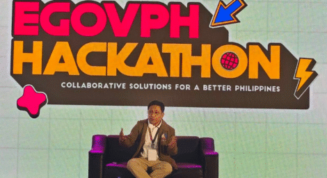 DICT Usec. for eGovernment Dave Almirol at the eGovPH Hackaton