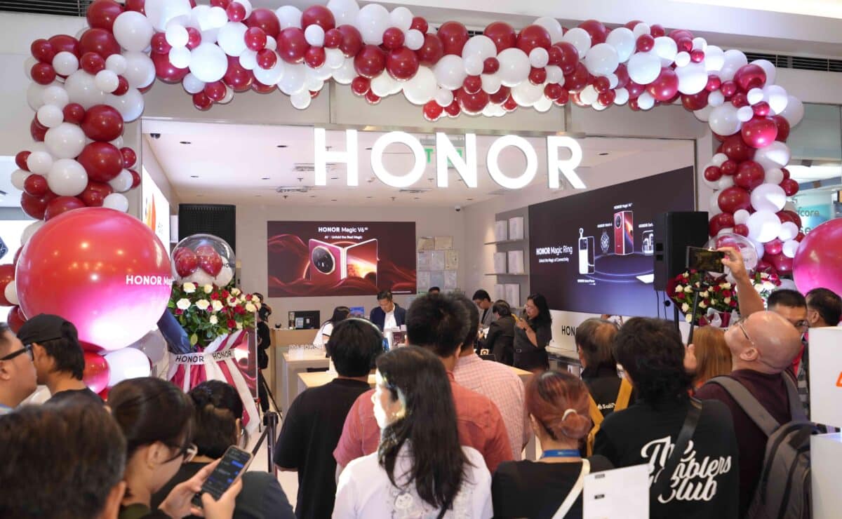HONOR Magic V6