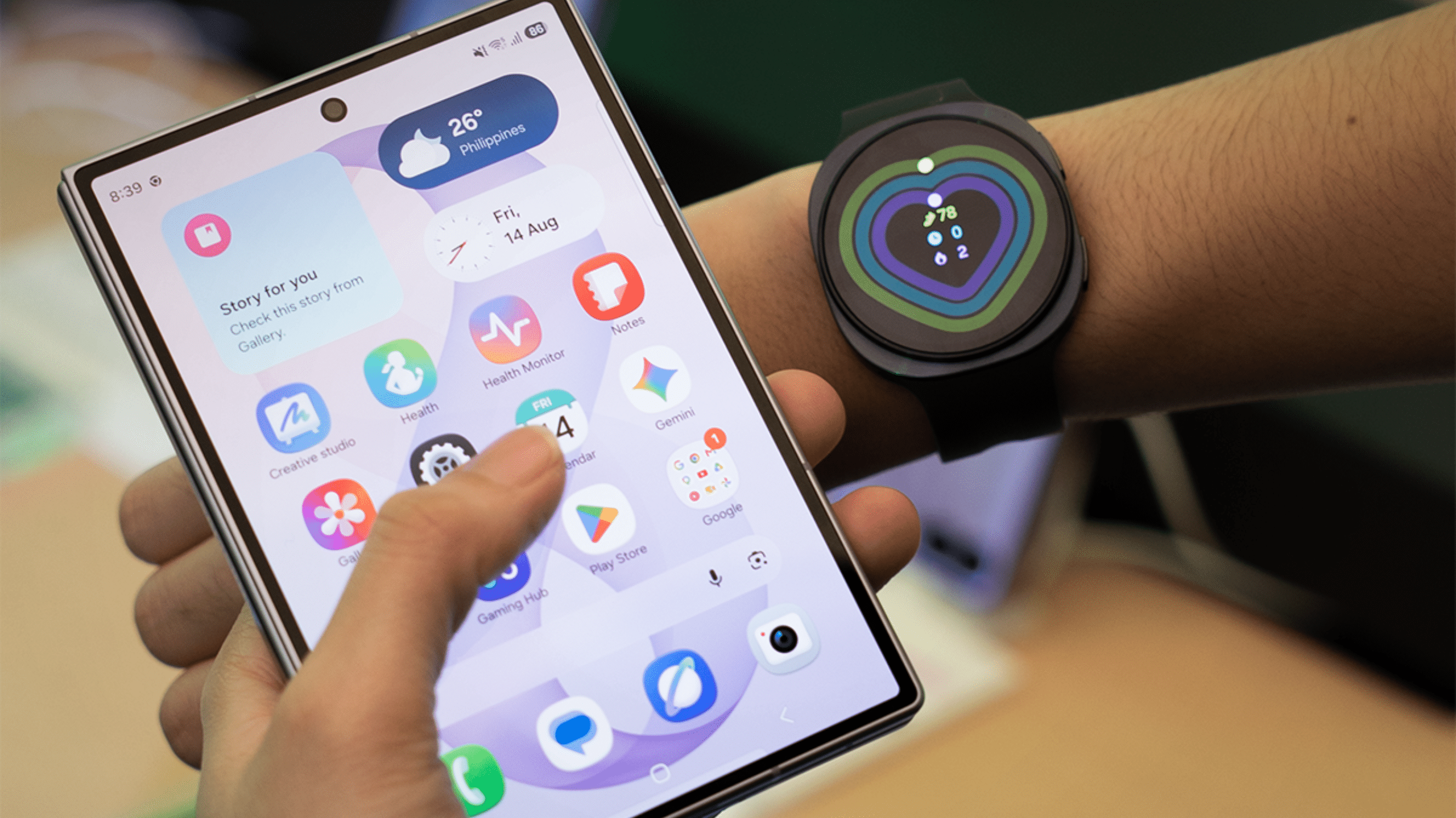 Smart subscribers unfold Samsung’s newest foldables in an exclusive experience